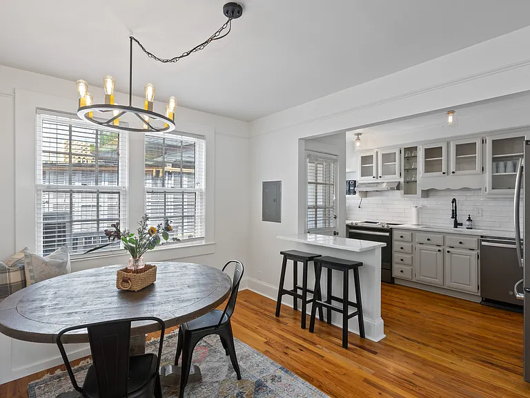 301 Broad St — Photo 7