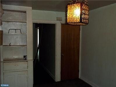4th image of 1021 Bennett St