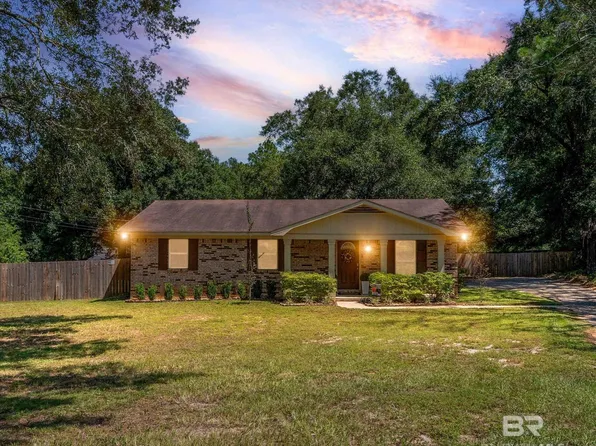 7150 Cape Dr, Saraland, AL 36571