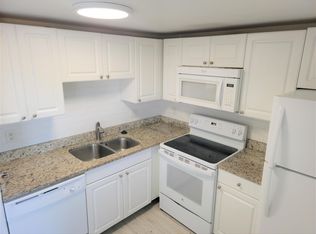 1505 Crescent Cir #8A, West Palm Beach, FL 33403