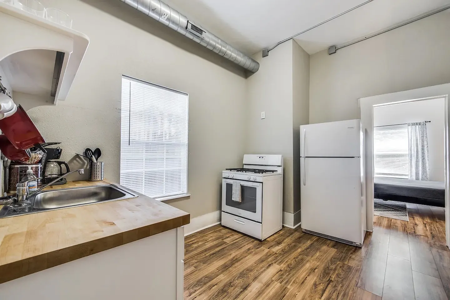 2 bed, 950 sqft, $1,150 — Photo 2