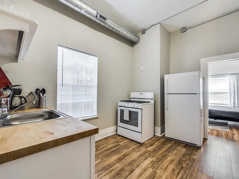 215 Blanco Rd #2 — Photo 2