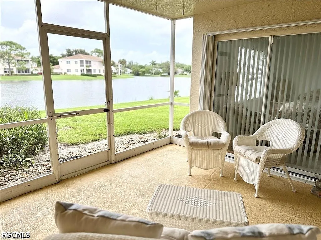 2 bed, 2.0 bath, 1393 sqft, $4,000 — Photo 2