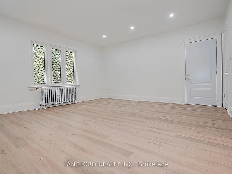 2520 Bloor St W #12 — Photo 11