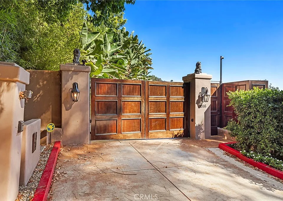 1316 Beverly Grove Pl