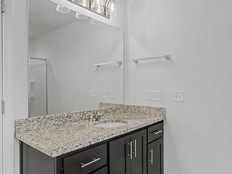 965 Meloney Dr — Photo 32