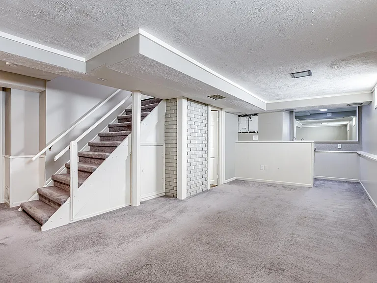4829 Pine St — Photo 15