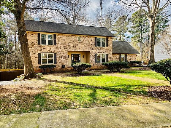 5th image of 2387 Johnston Ct SW