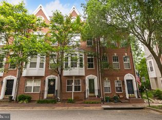 166 Martin Ln, Alexandria, VA 22304