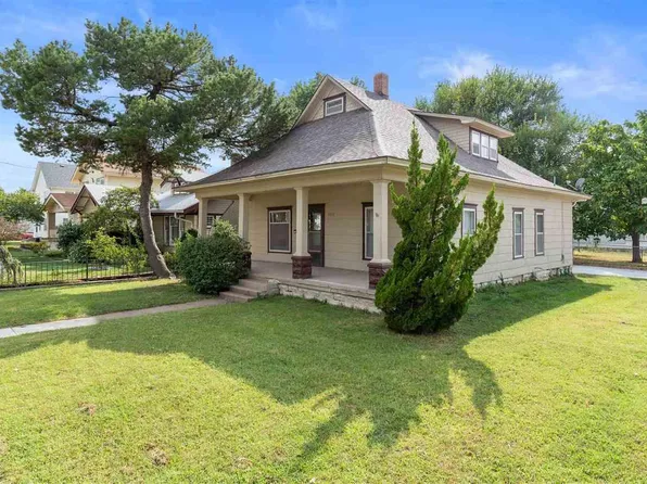 1615 N Main St, Hutchinson, KS 67501