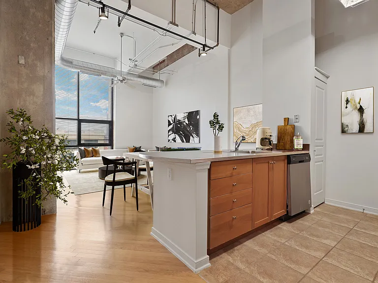 The River Lofts at Tobacco Row — Photo 11