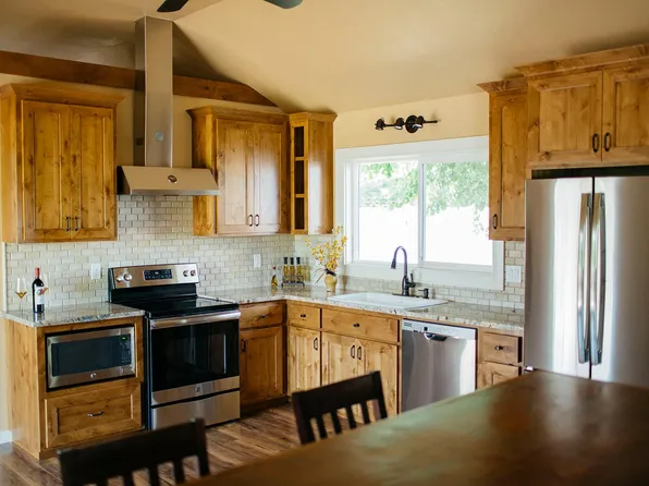 (undisclosed Address), Roseburg, OR 97471