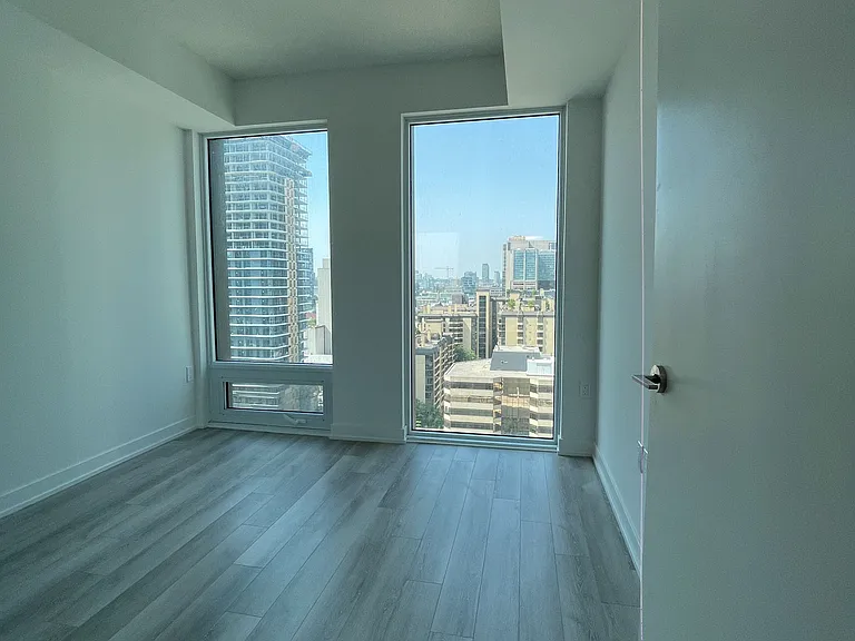 238 Simcoe St #1701 — Photo 9