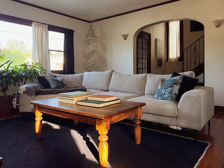 4966 Townsend Ave — Photo 3