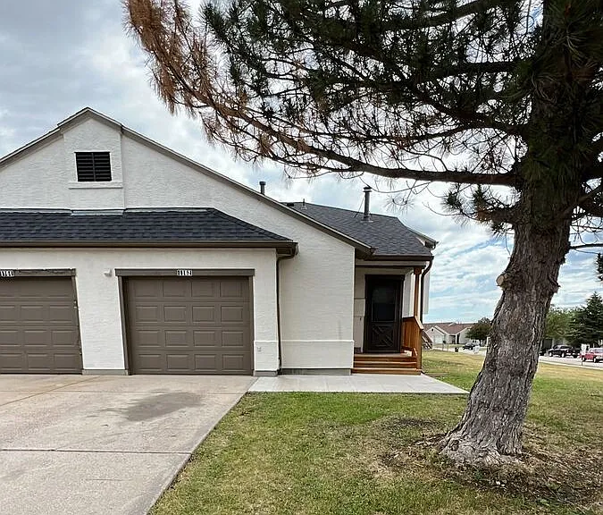 1162 Dakota Dr — Photo 1