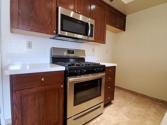 2nd image of 1420 N Alta Vista Blvd #421