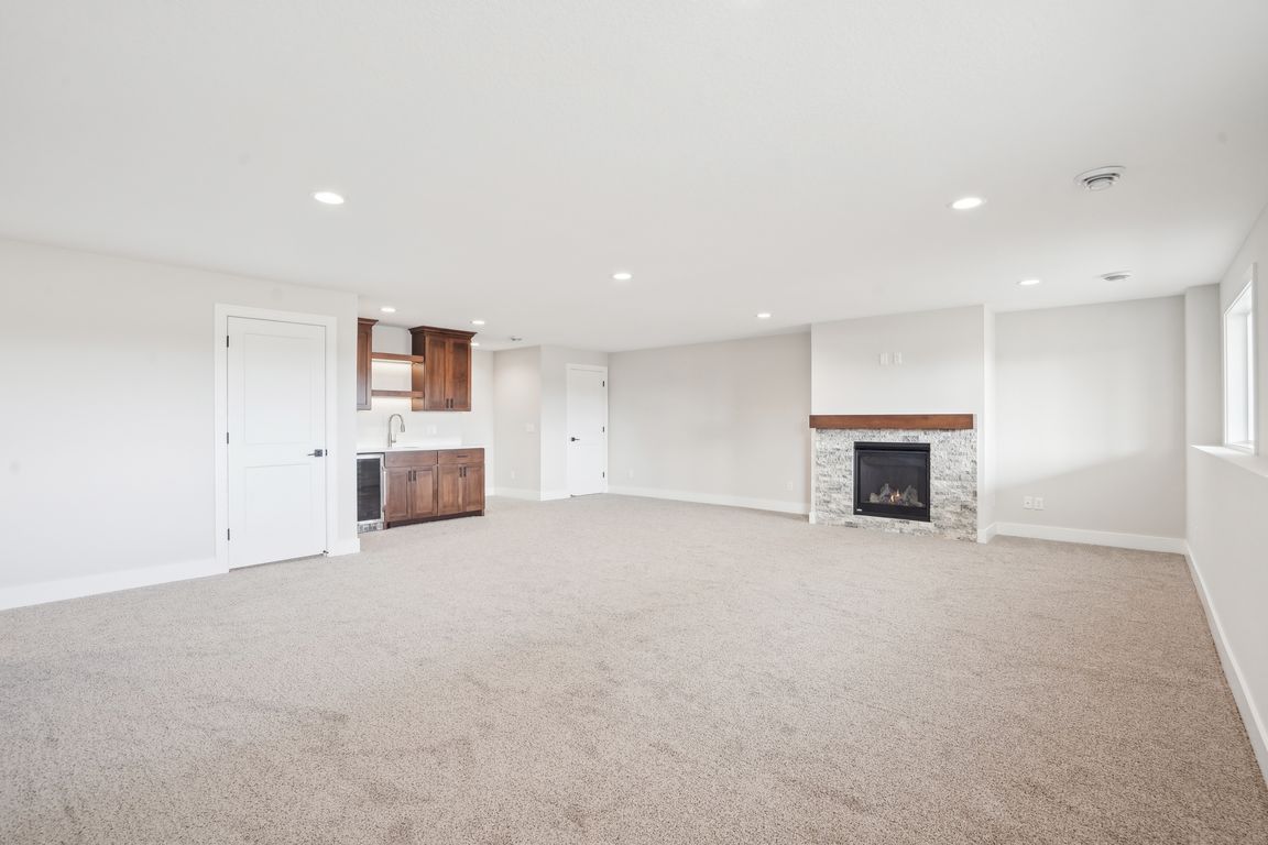 77th Ln NE-037.jpg