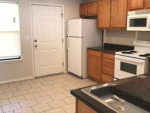 5th image of 1817 N Dr Mlk Jr Blvd APT B