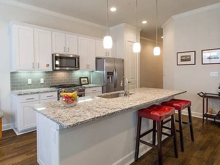5015 Meridian Ln #ID19007 — Photo 2