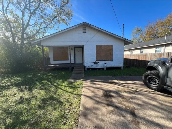 1210 Carolina St, College Station, TX 77840