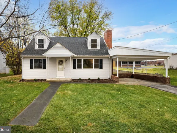 102 Hickory Ln, Winchester, VA 22603