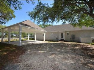 405 Mill Rd, Carrabelle, FL 32322