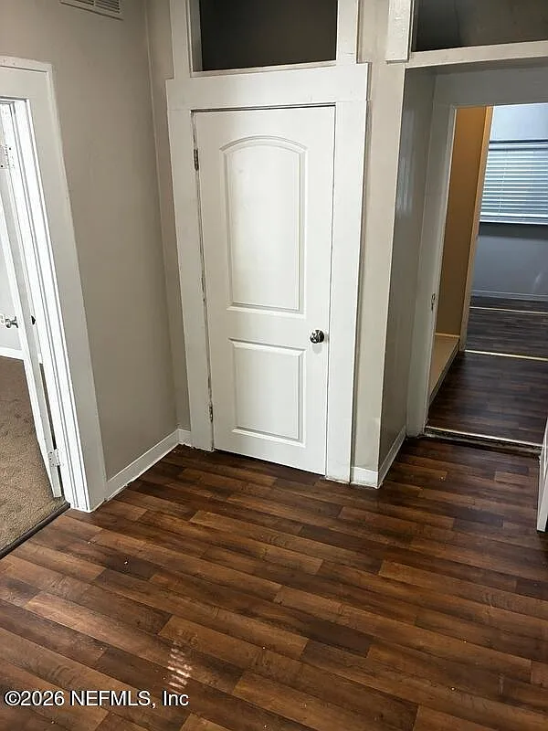 3 bed, 1.0 bath, 1066 sqft, $1,100 — Photo 2