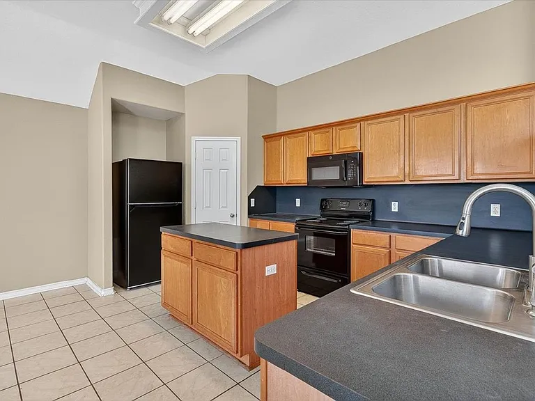 5933 Brightwood Dr — Photo 12