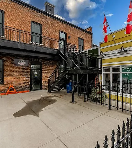 164 King St W #203 — Photo 13