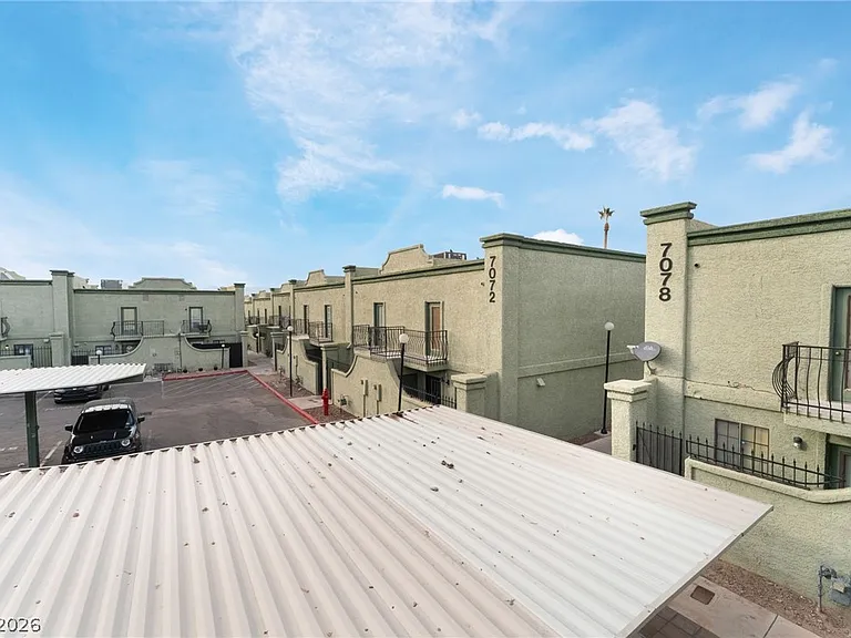 7084 Burcot Ave #J21 — Photo 29
