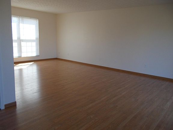 3rd image of 8993 Marchbank Ln