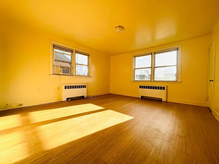 3233 Guilford St #2 — Photo 8