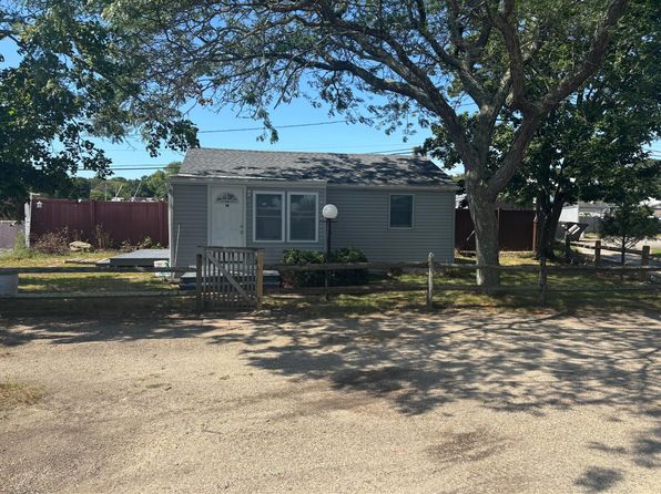 256 E Montauk Hwy UNIT 14