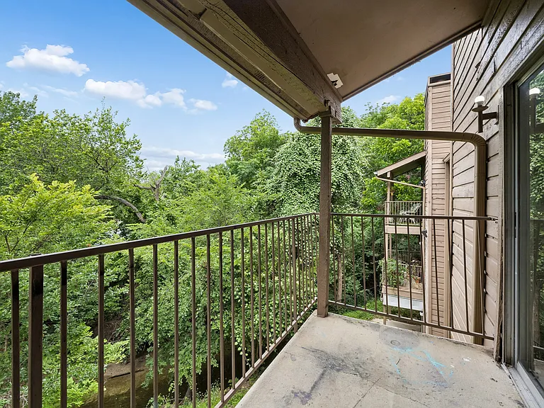 Tealwood Apartment Homes — Photo 14
