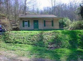 3239 Plymale Branch Rd, Huntington, WV 25704