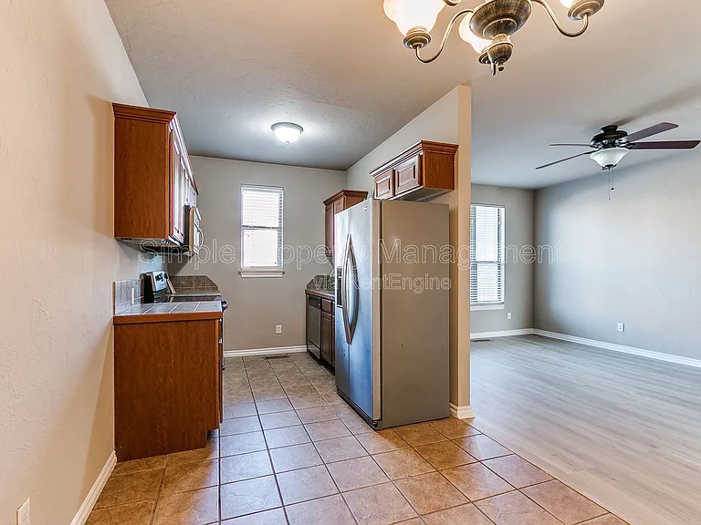 1812 Alameda St #113 — Photo 7