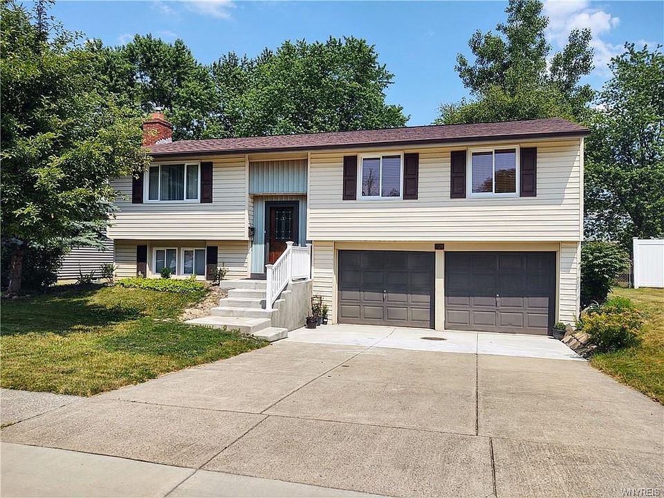 1st image of 104 Heather Hill Dr