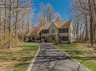 17351 Old Tannery Trl, Chagrin Falls, OH 44023