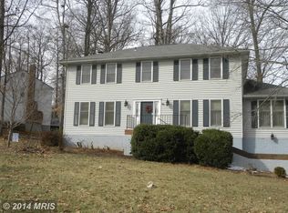 33 Carrollton Rd, Sterling, VA 20165