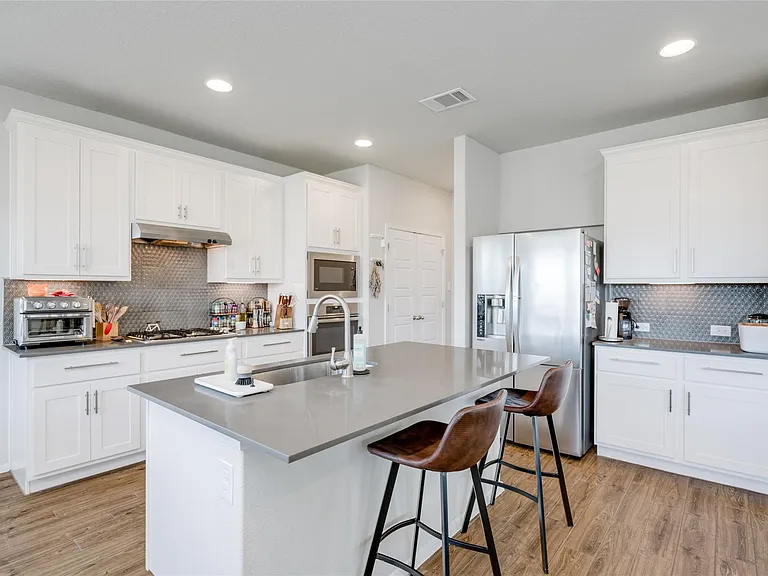 7948 Castelardo Pl — Photo 12