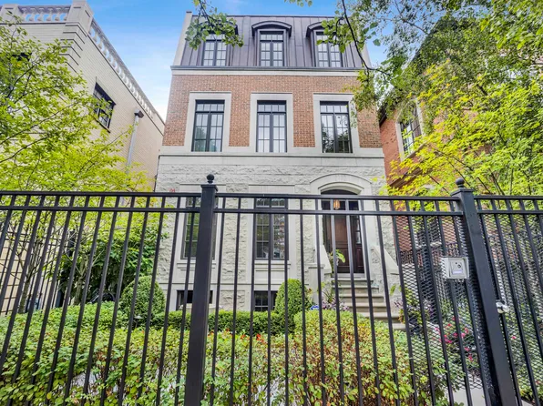 2702 N Paulina St, Chicago, IL 60614