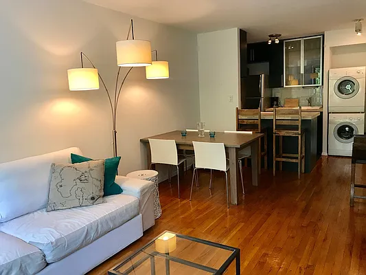 Rented by Level Group | media 3