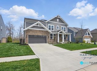 2136 Silver Linden Dr, Tipp City, OH 45371