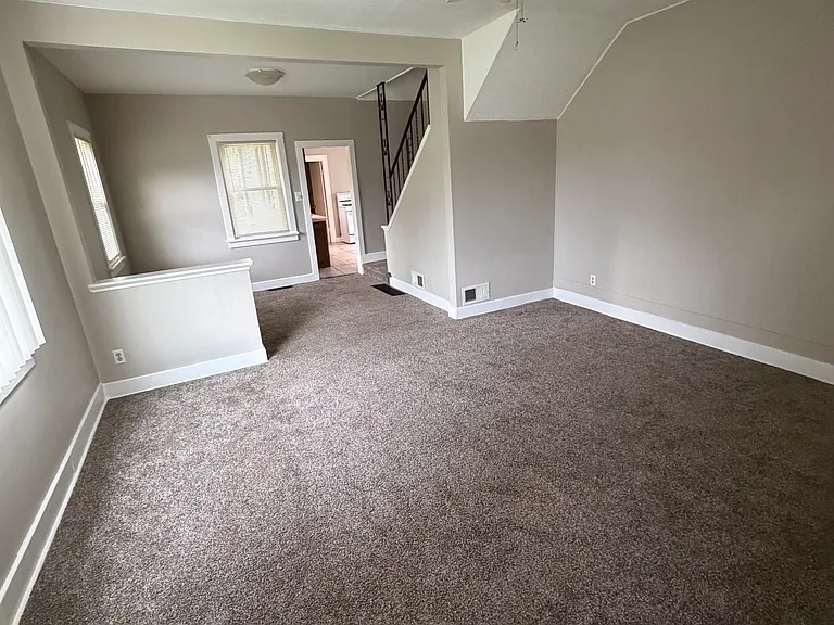 7200 Madison St — Photo 4