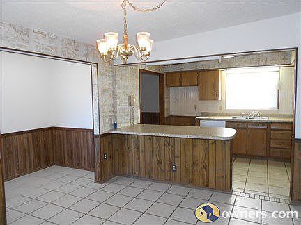 Kitchen, Kitchenette and nook