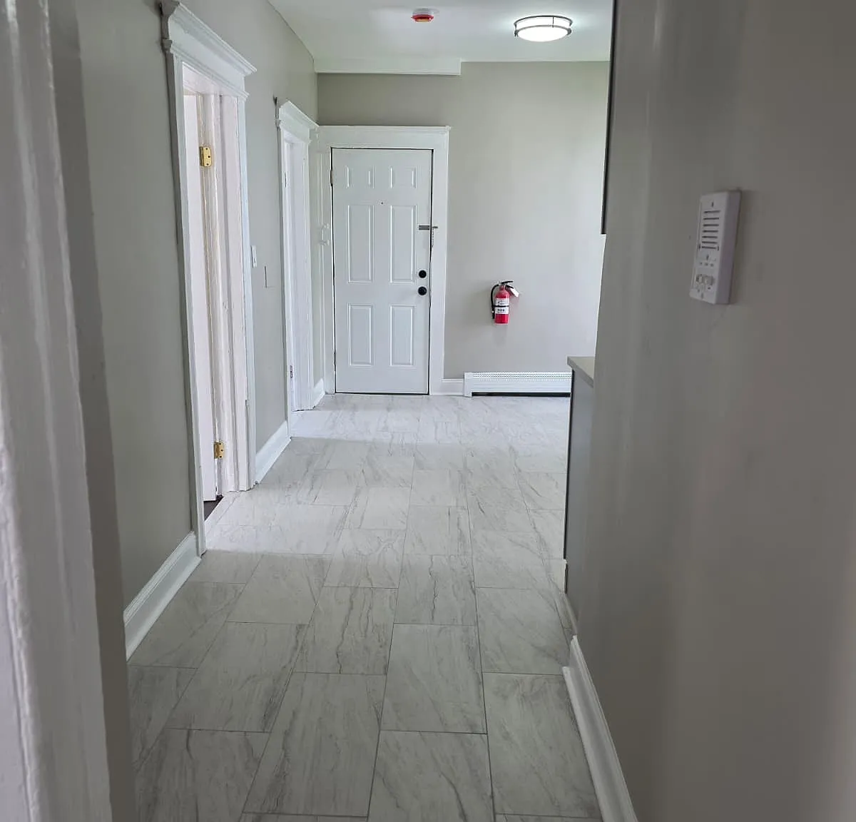 3 bed, $2,025 — Photo 3