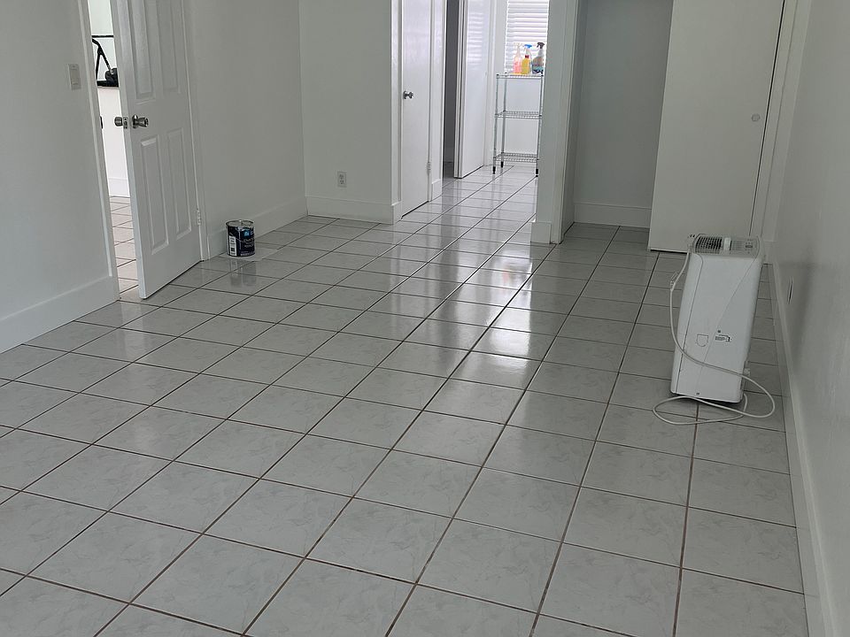 1 bedroom - bedroom