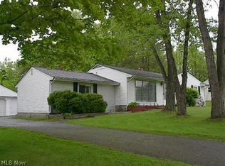 13024 Dorothy Dr, Chesterland, OH 44026