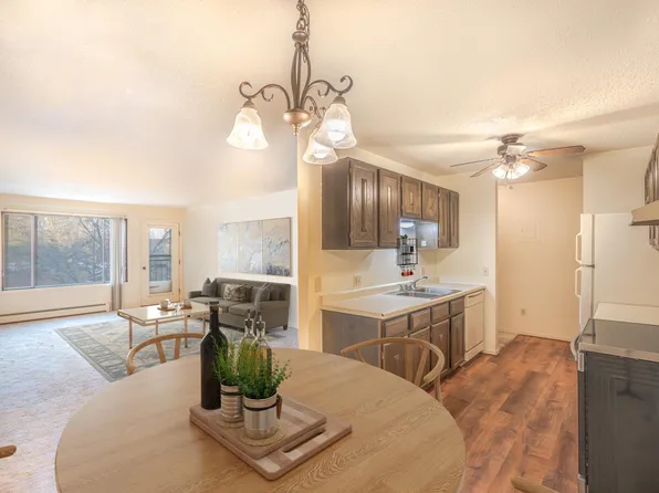 3917 Heritage Hills Dr APT 203, Bloomington, MN 55437
