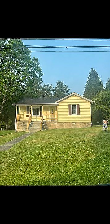 1st image of 205 Willis Ave